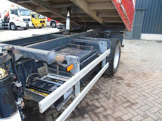 2001-daf-cf-1428995-45822889