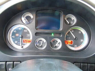 2012-daf-xf105-1428997-45822957