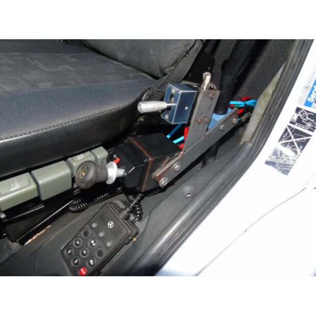 2006 Mercedes-Benz AXOR-45823075