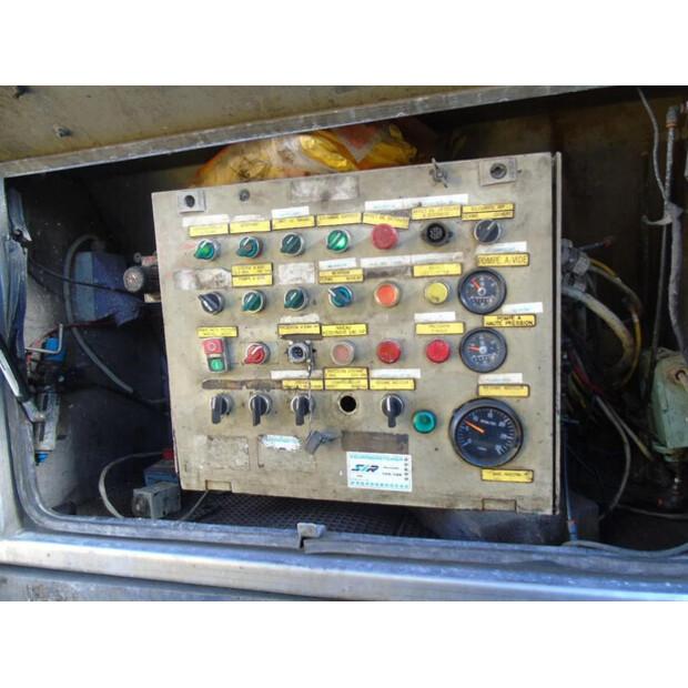 2000 Volvo FM 12.340-45823191