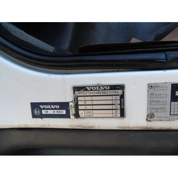 2014 فولفو FL-45823289