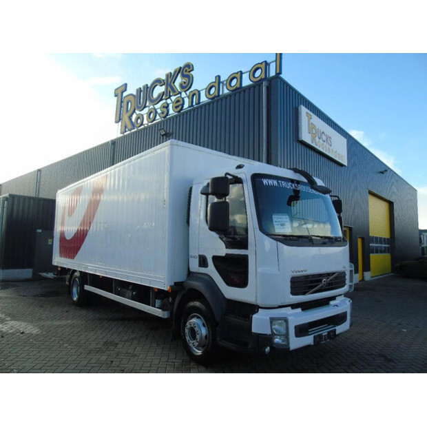 2014 فولفو FL-45823300