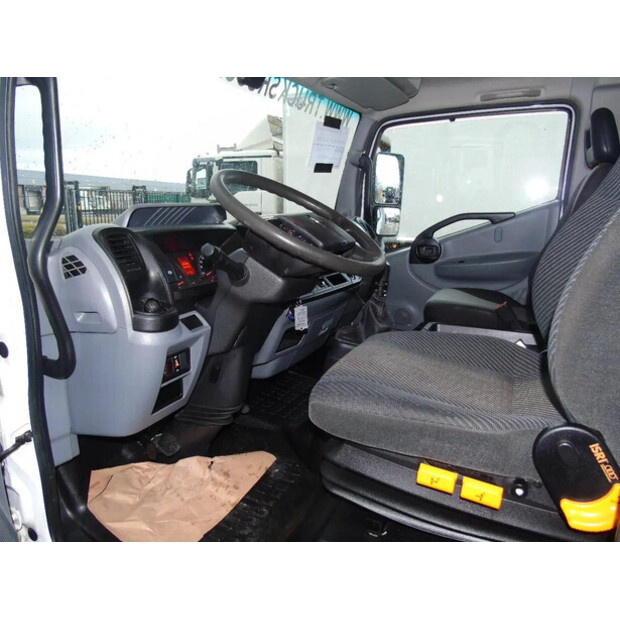 2014 رينو D-45823313