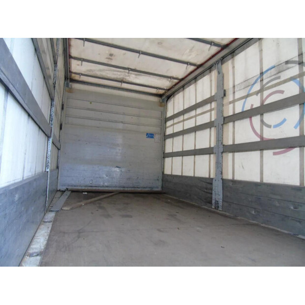 2014 رينو D-45823326