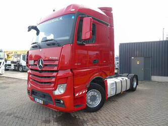 2017-mercedes-benz-actros-1429010-45823397