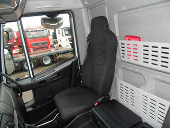 2020-iveco-eurocargo-1429016-45823570