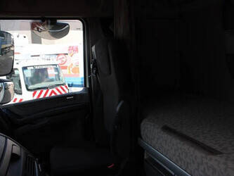 2016-daf-xf106-460-1429018-45823665