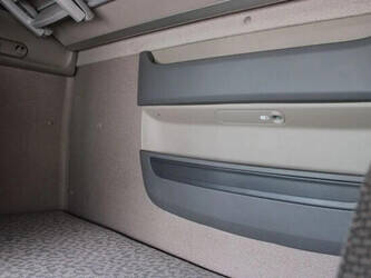 2016-daf-xf106-460-1429018-45823669