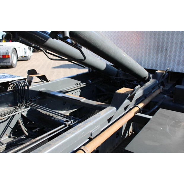 2003 Mercedes-Benz ATEGO-45823711