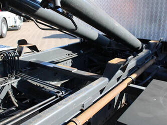 2003-mercedes-benz-atego-1429019-45823711