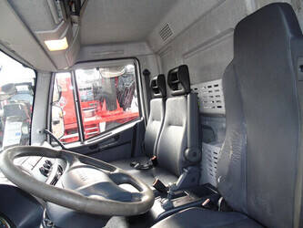 2011-iveco-eurocargo-1429021-45823771