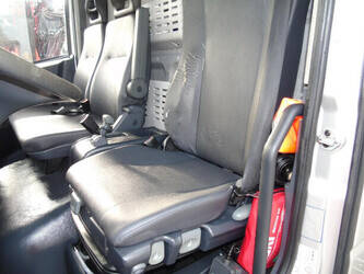 2011-iveco-eurocargo-1429021-45823777