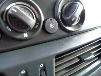 2011-iveco-eurocargo-1429021-45823780