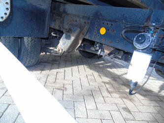 2011-iveco-eurocargo-1429021-45823788