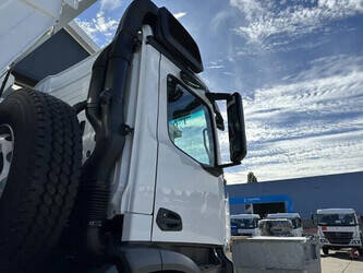 2025-mercedes-benz-arocs-4140-1429034-45824145