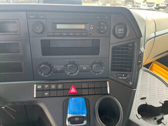 2025-mercedes-benz-actros-3348-1429041-45824348