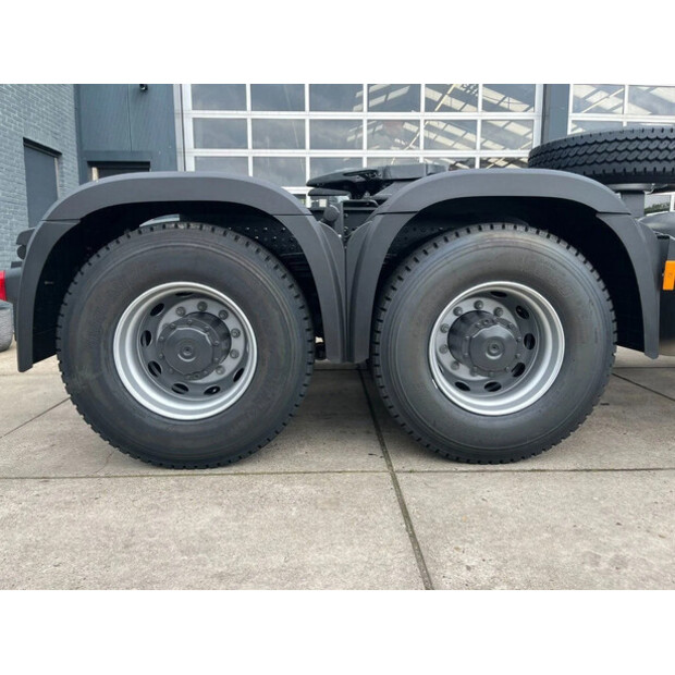 2025 Mercedes-Benz ACTROS 3348-45824401