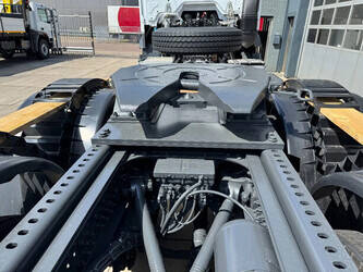 2025-mercedes-benz-arocs-4058-as-1429050-45824599