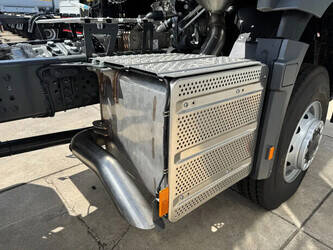 2025-mercedes-benz-arocs-4058-as-1429050-45824601