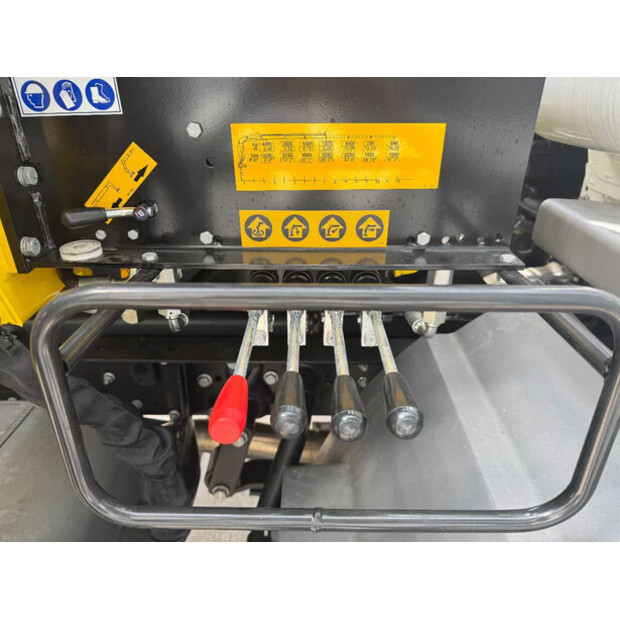 2024 مرسيدس بنز ATEGO 1725-45824715