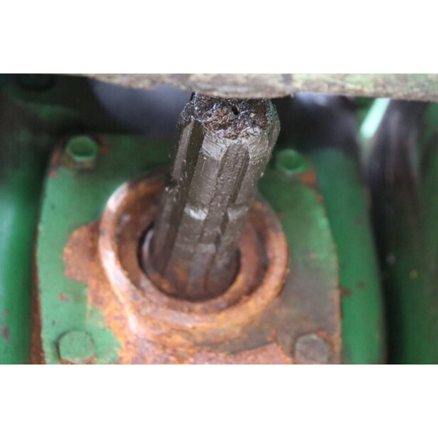 JOHN DEERE 5615 V-45824744