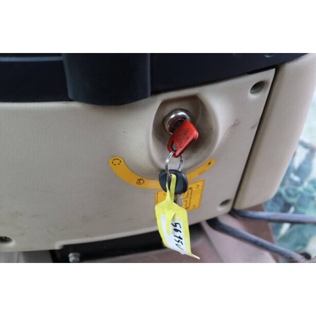 JOHN DEERE 5615 V-45824755