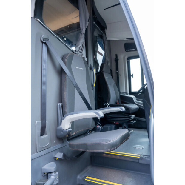 2026 Mercedes-Benz O500-45824773