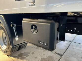 2025-mercedes-benz-accelo-915-1429066-45825001