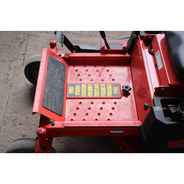 2022 Simplicity SZT105-45825025