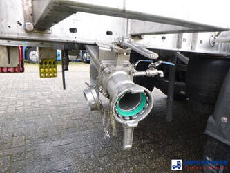 2011-burg-others-1429072-45825133