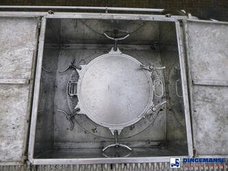 2011-burg-others-1429072-45825143