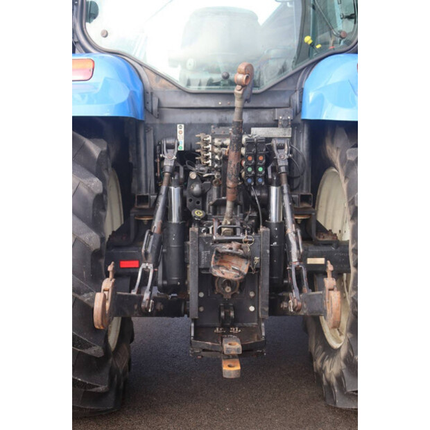 2005 نيو هولاند TS100A-45825306