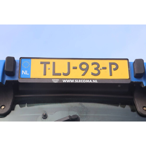 2005 نيو هولاند TS100A-45825310