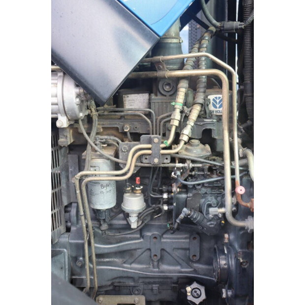 2005 نيو هولاند TS100A-45825334