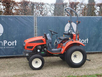 صورة ل تراكتورات زراعية كيوتي CK20H