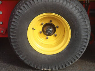 2001-new-holland-548-1429135-45827335