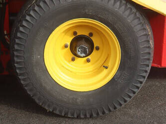 2001-new-holland-548-1429135-45827336