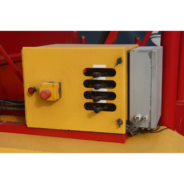 2001 New Holland 548-45827337