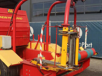 2001-new-holland-548-1429135-45827338