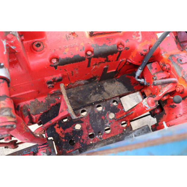 2020 دافيد براون D8T-45827610