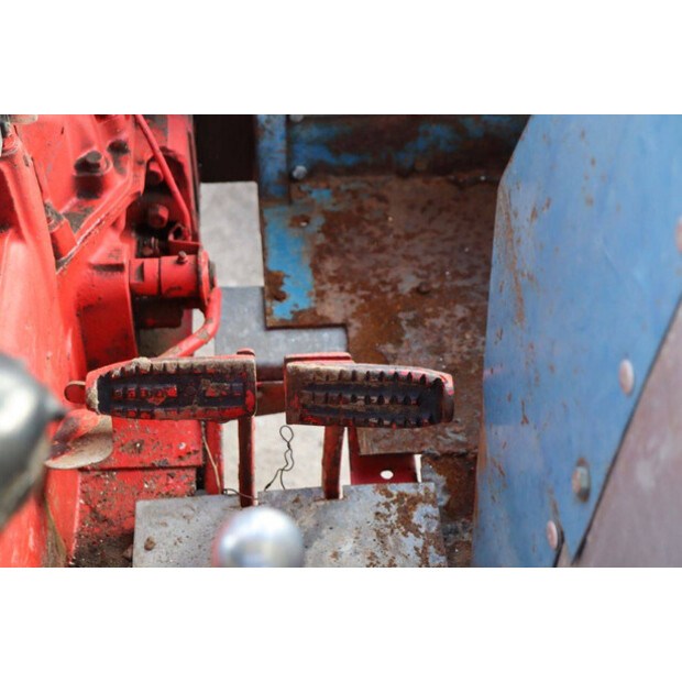 2020 دافيد براون D8T-45827611