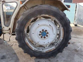 ford-4000-1429147-45827636