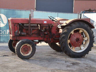 Image for TRACTORS International harvester co 504 D