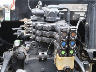 2010-new-holland-t6030-1429163-45828076