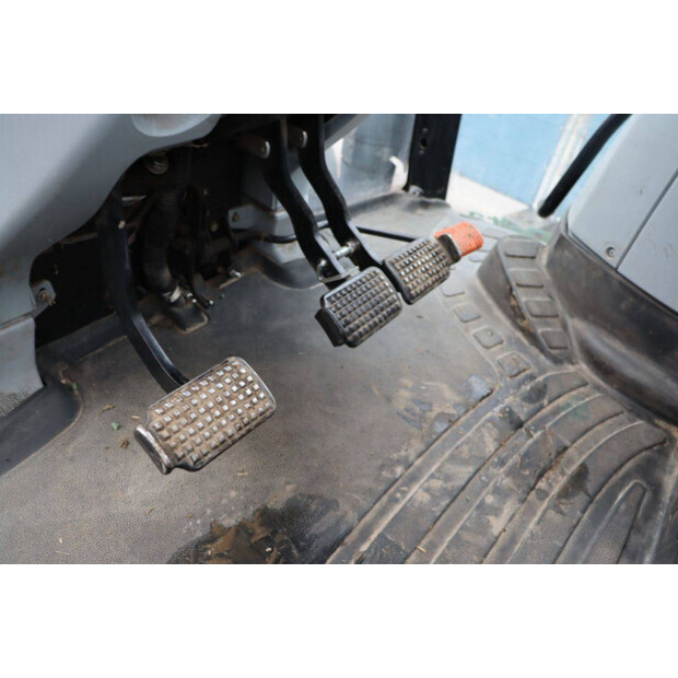 2010 New Holland T6030-45828084