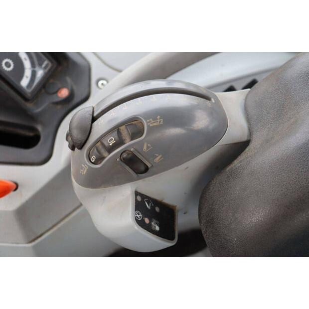 2010 New Holland T6030-45828090