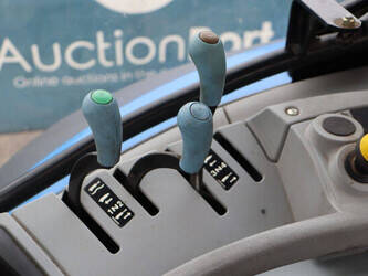 2010-new-holland-t6030-1429163-45828091