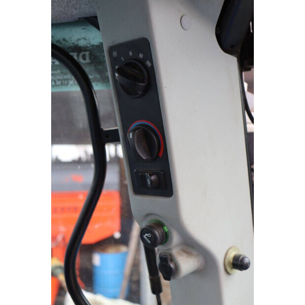 2010 New Holland T6030-45828098