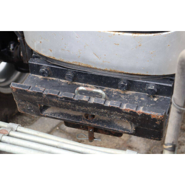 2004 Eurotrac F40-45828217