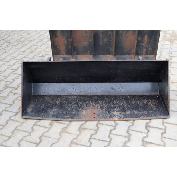 2004 Eurotrac F40-45828253